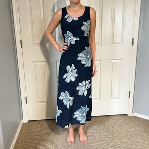 Vintage Casual Corner navy floral maxi dress with tie size 7/8